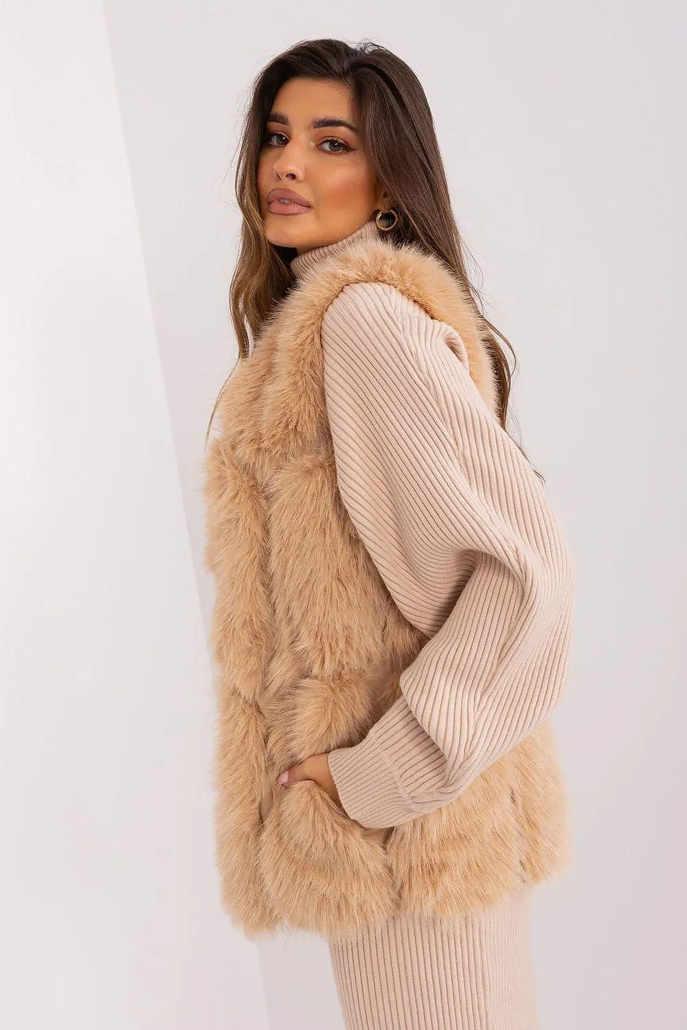 Chic Faux Fur Gilet: Your Essential Wardrobe Staple