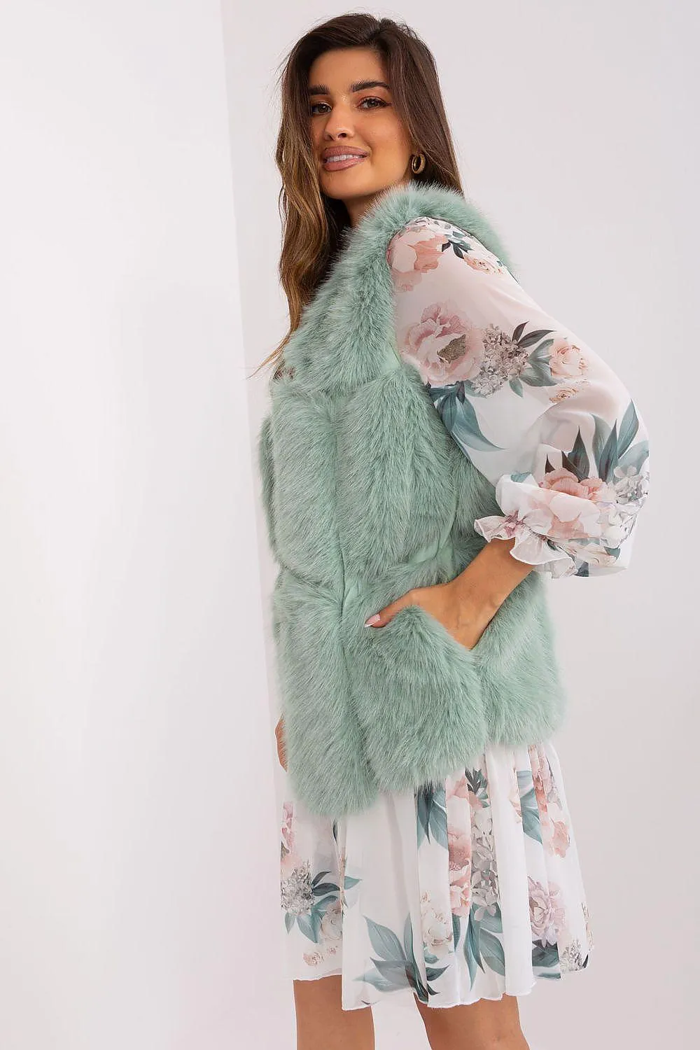 Chic Faux Fur Gilet: Your Essential Wardrobe Staple