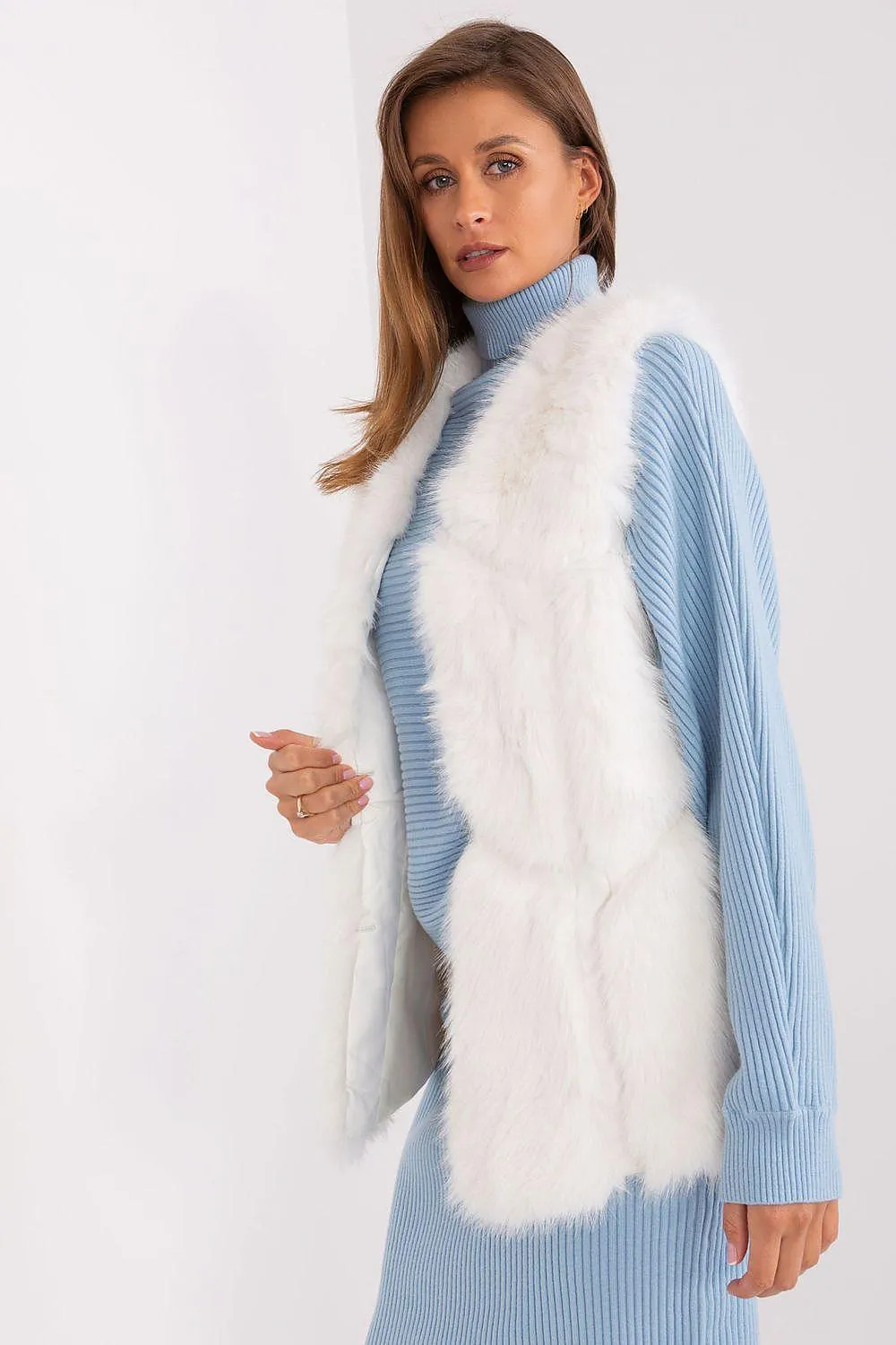 Chic Faux Fur Gilet: Your Essential Wardrobe Staple