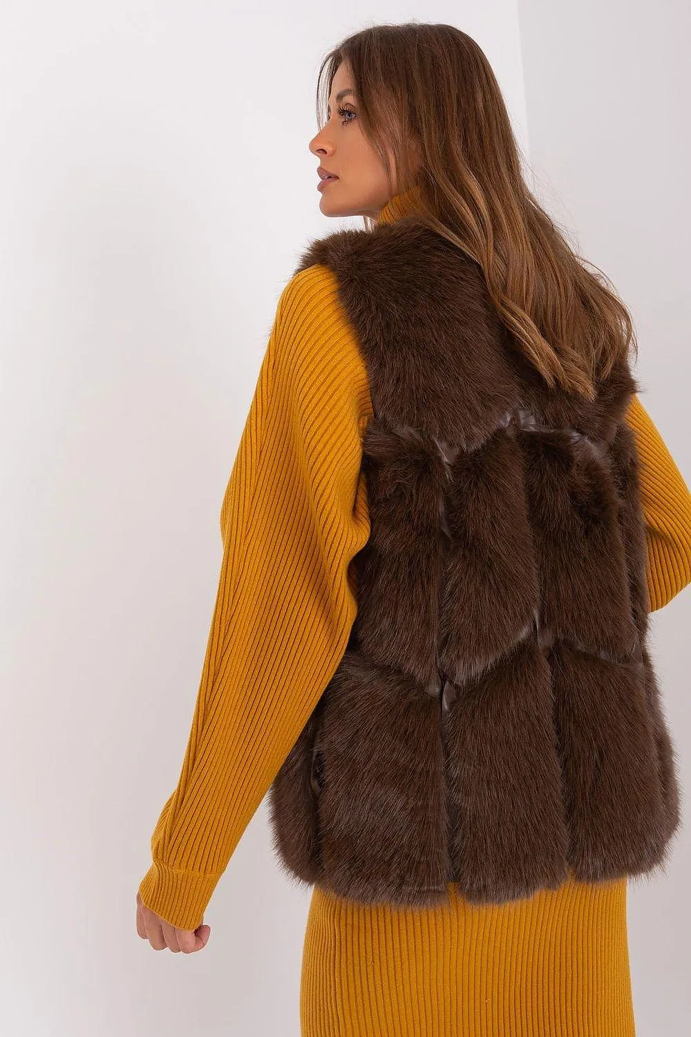 Chic Faux Fur Gilet: Your Essential Wardrobe Staple