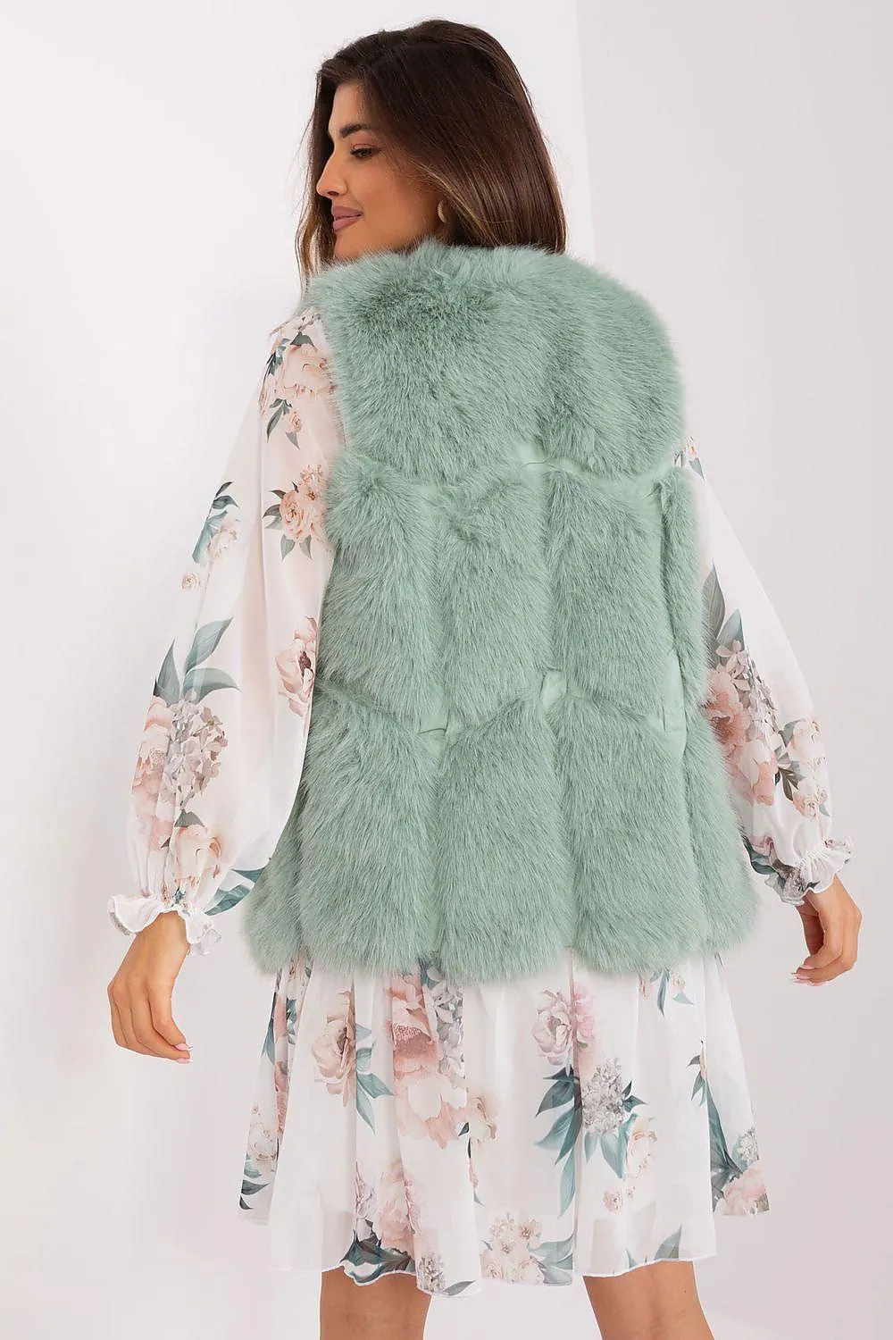 Chic Faux Fur Gilet: Your Essential Wardrobe Staple